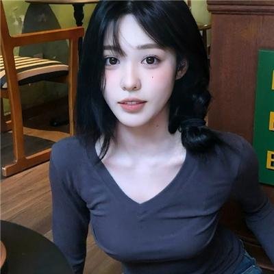 八重子的低音海报